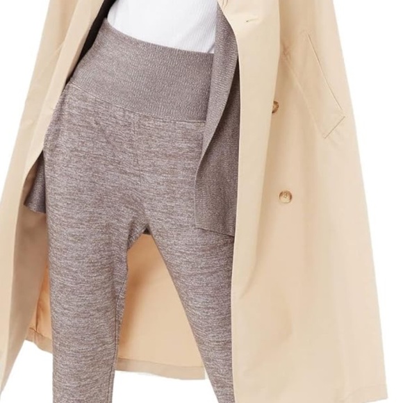 GAP Women's Softspun Jogger - Picture 2 of 4